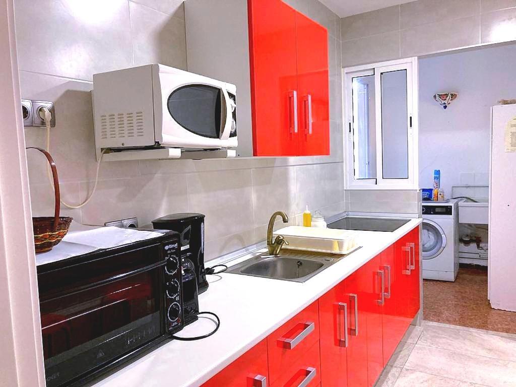 Practico Apartamento A 5 Min Andando De Gibraltar Y El Centro, Frente Al Mar La Línea de la Concepción Eksteriør billede